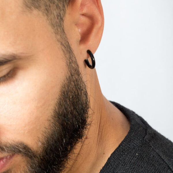 Aretes a presión para hombres en Wattaca Lima Perú